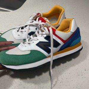 Mens New Balance sneakers - great condition